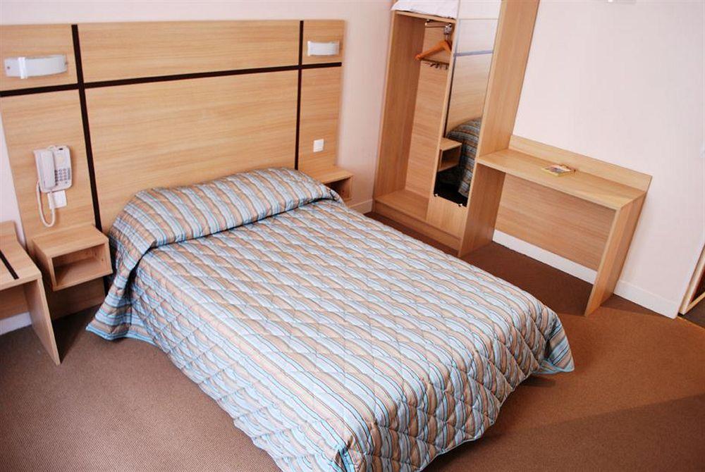 Comfort Hotel Au Firmament Asnieres-Sur-Seine Bagian luar foto