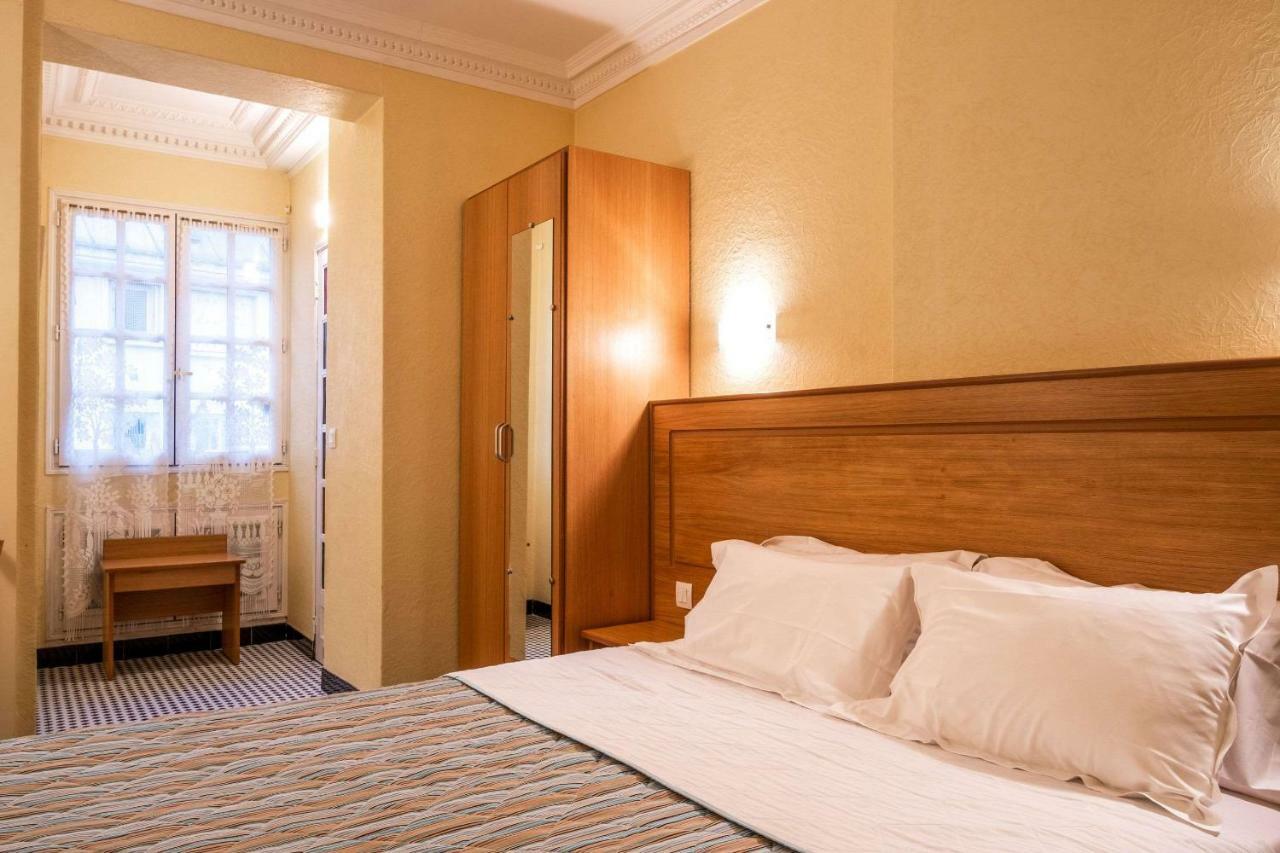 Comfort Hotel Au Firmament Asnieres-Sur-Seine Bagian luar foto